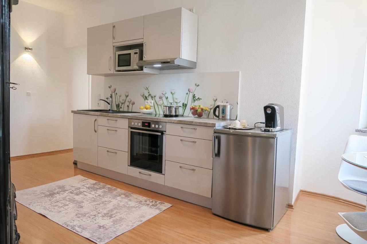 Hotel Service Apartments Am Prinzenplatz カンプ・リントフォルト エクステリア 写真
