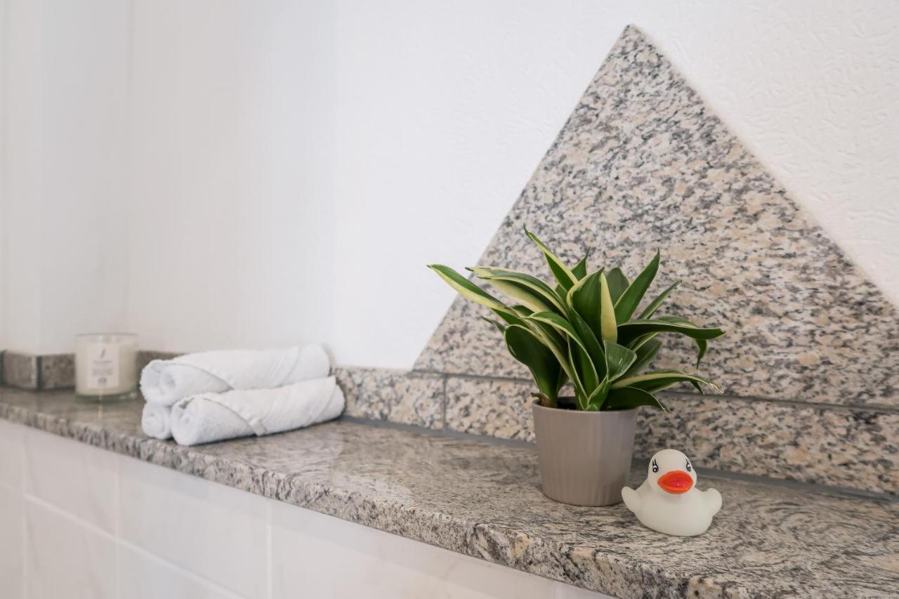 Hotel Service Apartments Am Prinzenplatz カンプ・リントフォルト エクステリア 写真