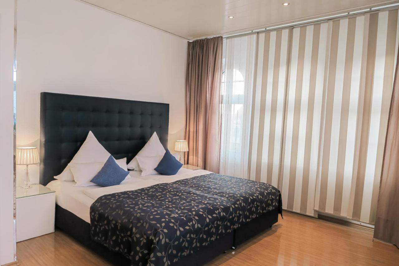 Hotel Service Apartments Am Prinzenplatz カンプ・リントフォルト エクステリア 写真
