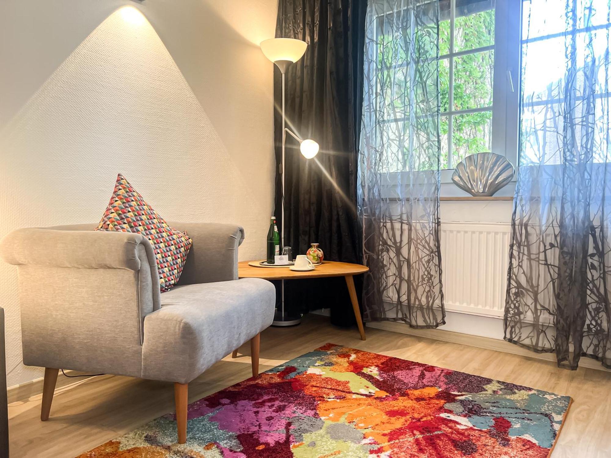 Hotel Service Apartments Am Prinzenplatz カンプ・リントフォルト エクステリア 写真
